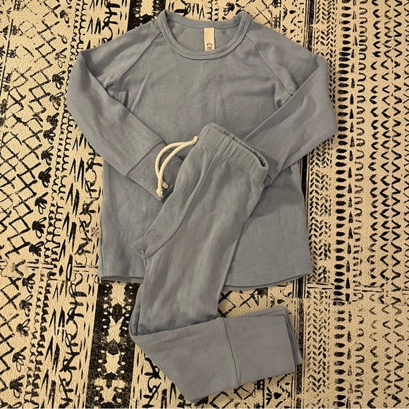 VGUC Childhoods Rib Knit Pants and Shirt in Cloud - Picture 2 of 11